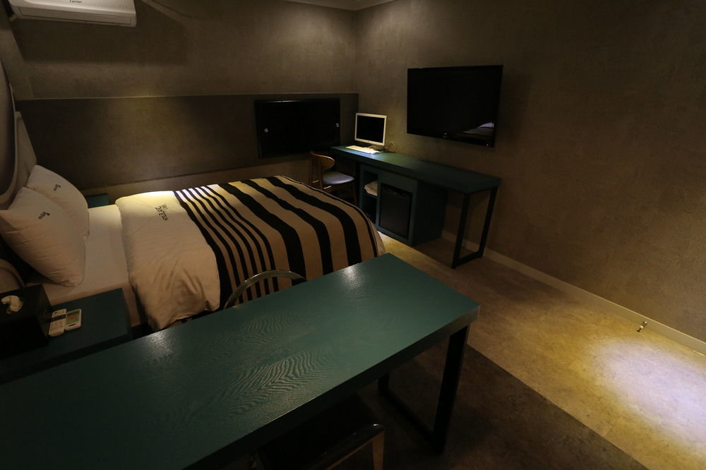 Motel Ilsan Blanc à Kōyō Extérieur photo
