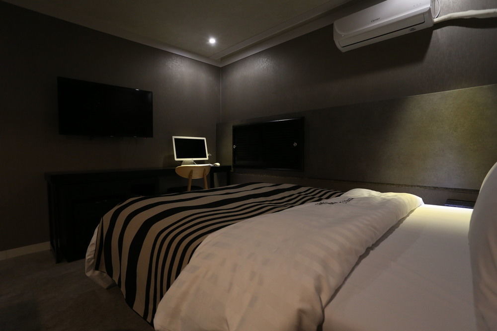 Motel Ilsan Blanc à Kōyō Extérieur photo