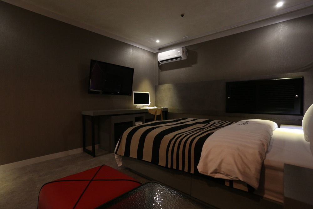 Motel Ilsan Blanc à Kōyō Extérieur photo
