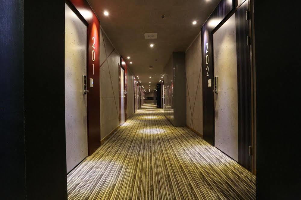 Motel Ilsan Blanc à Kōyō Extérieur photo